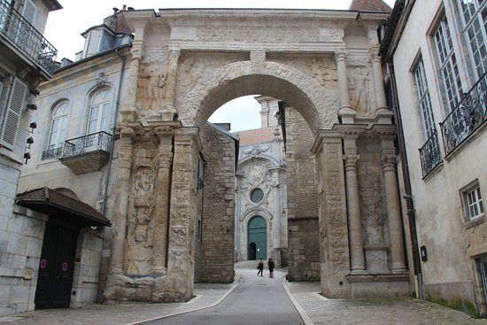 Porte Noire